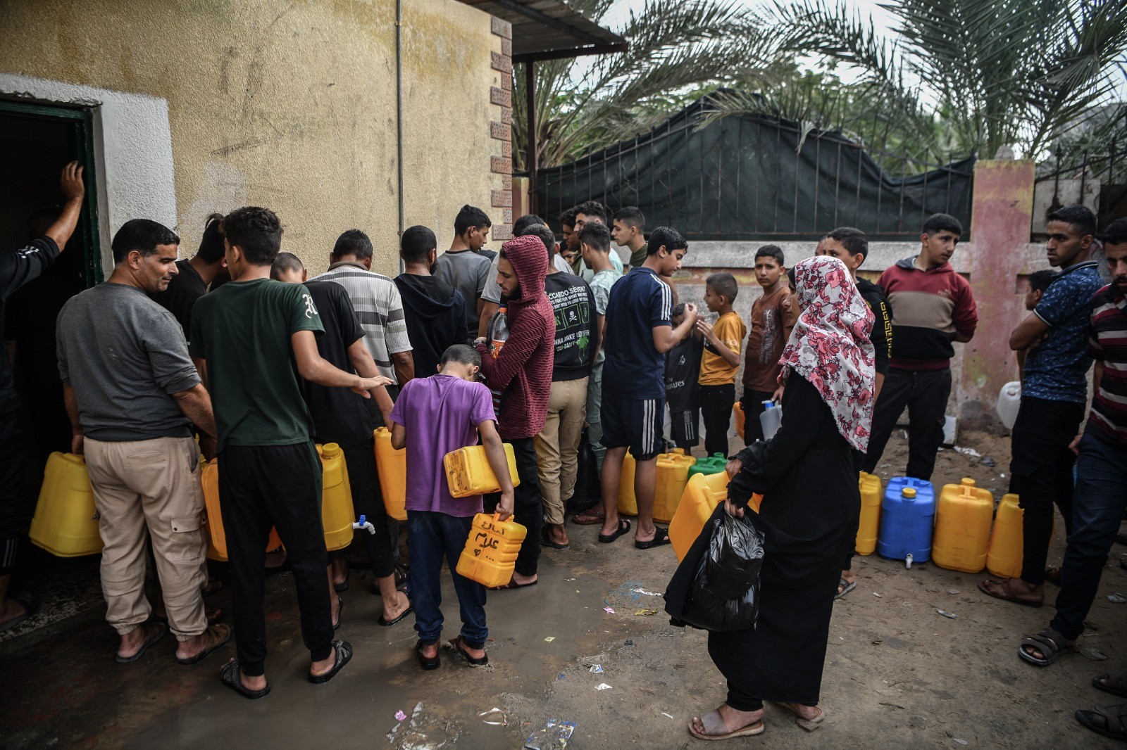 British Minister: Only 10% of Gazans have access to safe drinking water