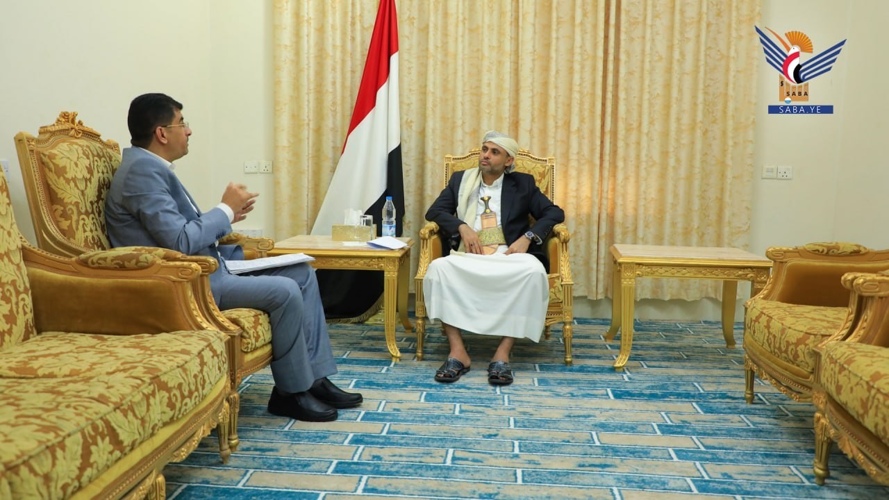 Präsident Al-Mashat trifft dem stellvertretenden Ministerpräsidenten für Wirtschaftsangelegenheiten
