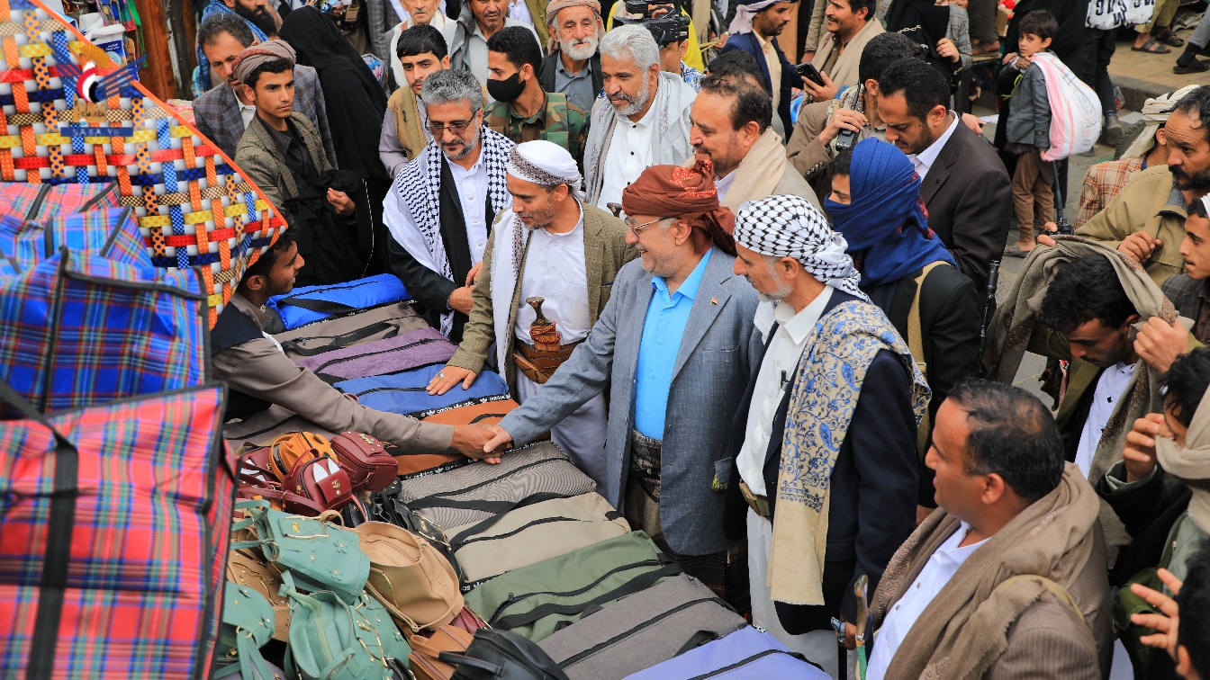 Le Premier ministre visite la vieille ville et la grande mosquée de Sanaa