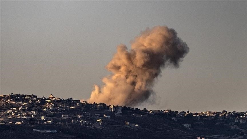 Two Lebanese martyred after enemy bombards car in Iqlim al-Tuffah