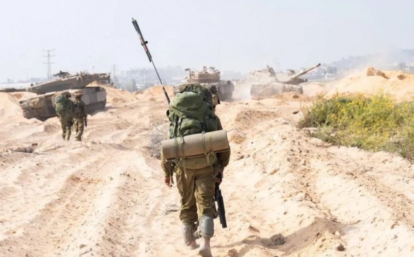 Las Brigadas Al-Qassam atacaron una casa en la que se refugiaban soldados enemigos, al este de Khan Yunis.
