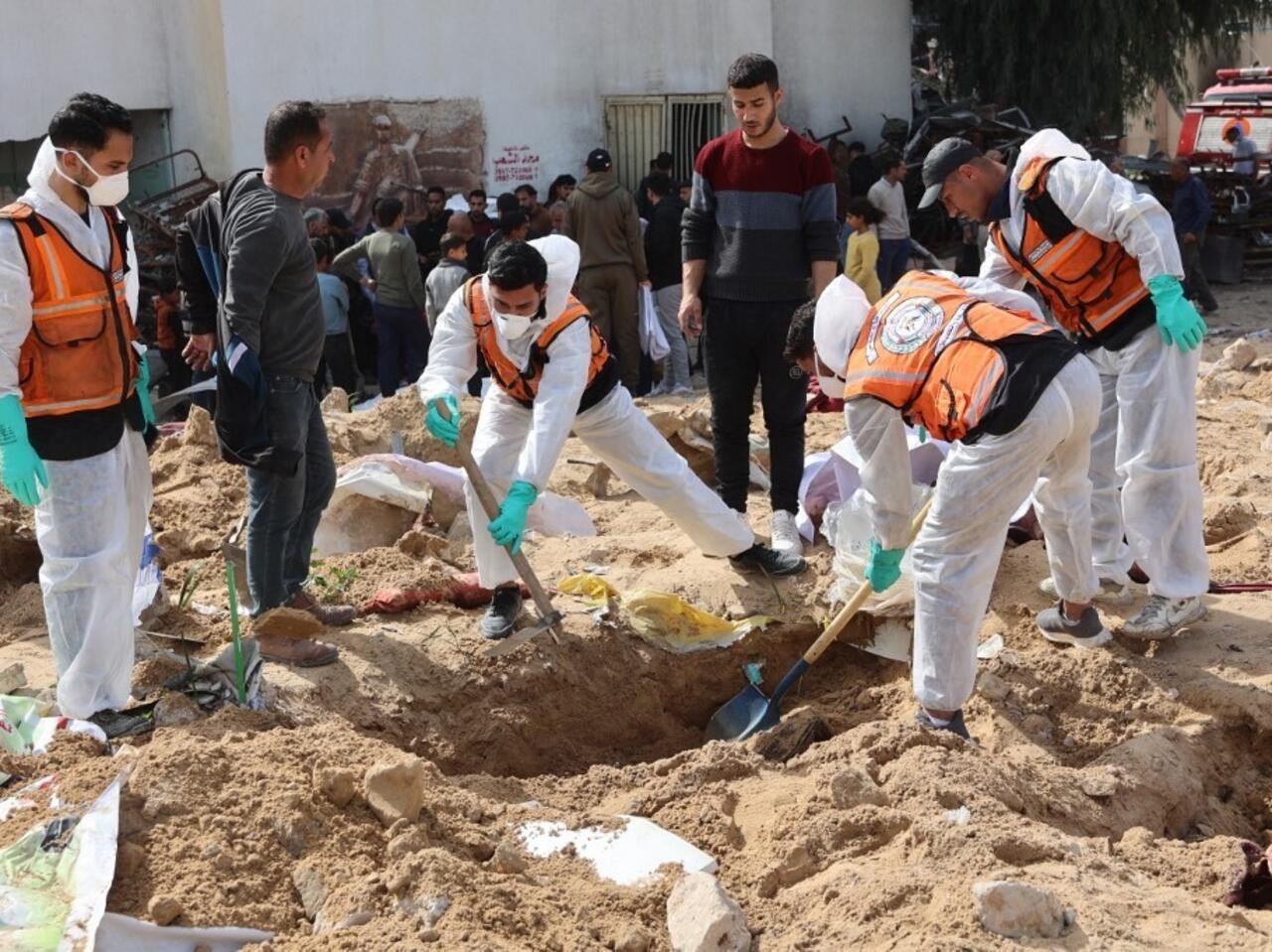 Le directeur général de la médecine légale de la bande de Gaza: L’ennemi ‘israélien’ efface les preuves de ses crimes de guerre