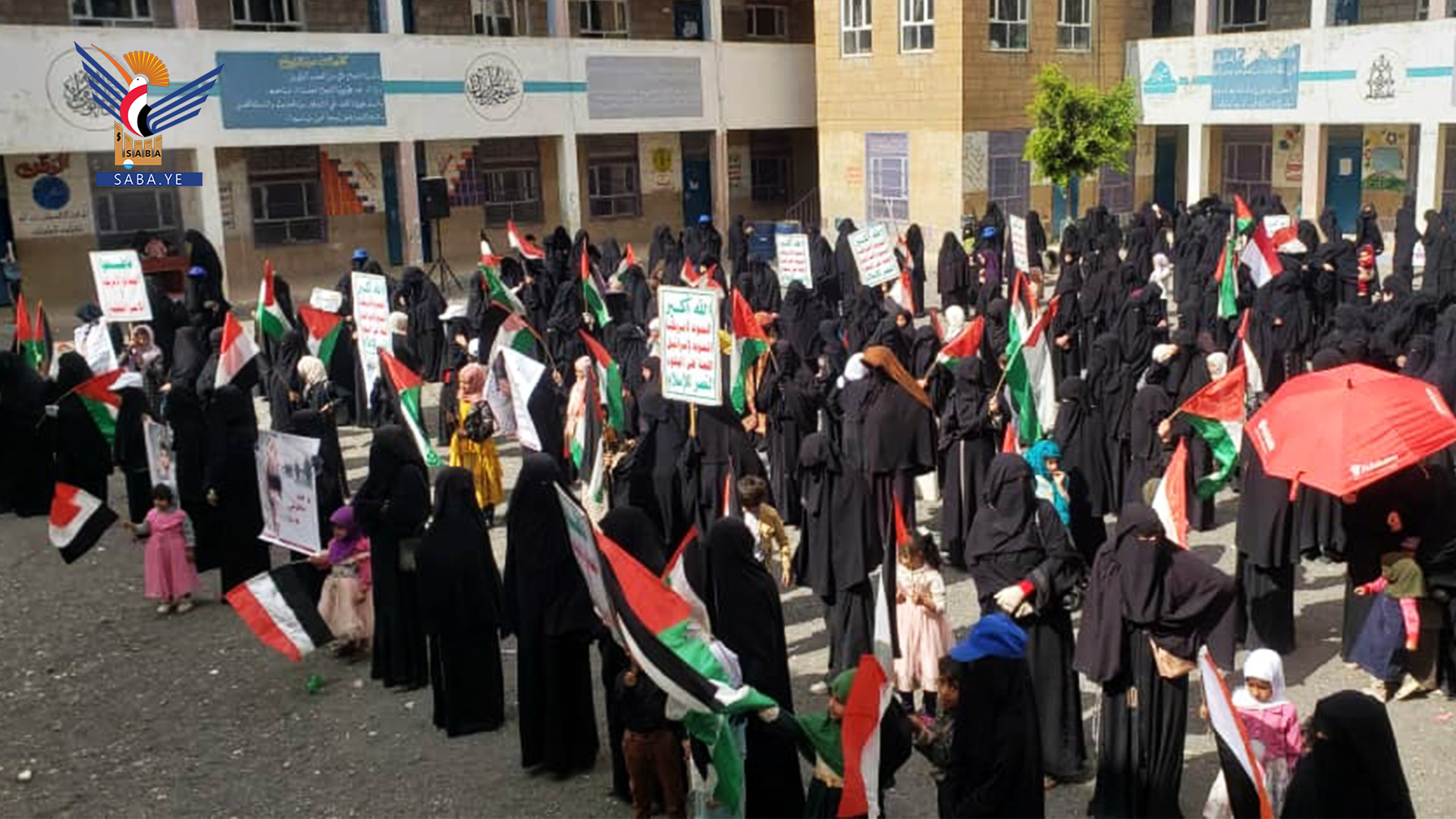 Manifestation des femmes en soutien à Gaza et deux soirées à Hamdan, dans le gouvernorat de Sanaa