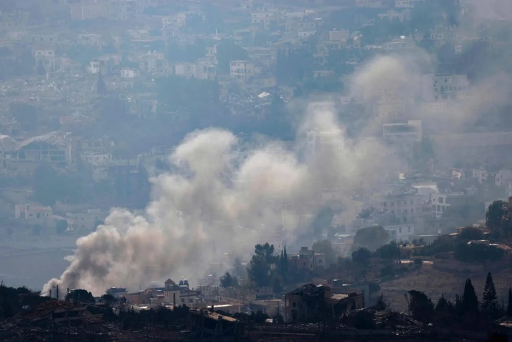 Israeli enemy drone targeted car in south Lebanon