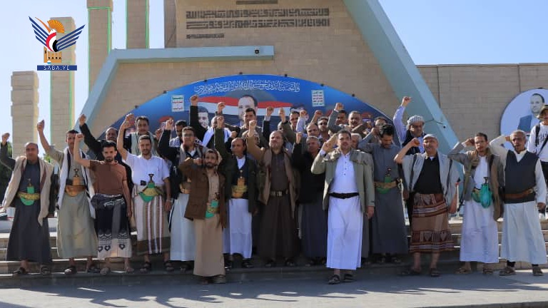 Leaders of Al-Quds Military Hospital visit shrine of martyr Al-Sammad