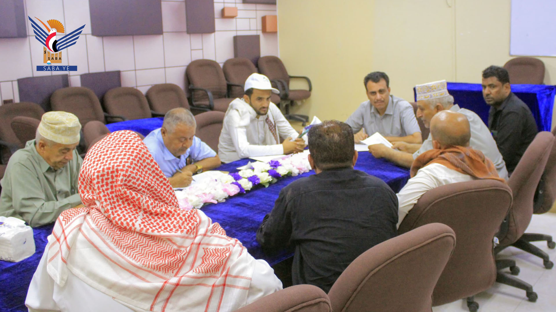 Hodeida meeting focuses on localizing carton industry