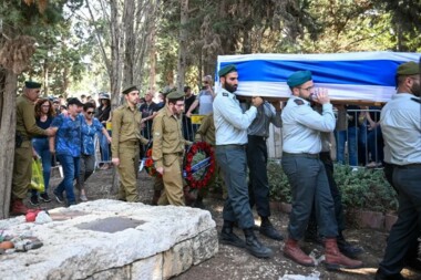 المقاومة الفلسطينية تواصل الاشتباك والعدو يعترف بالمزيد من قتلاه في غزة