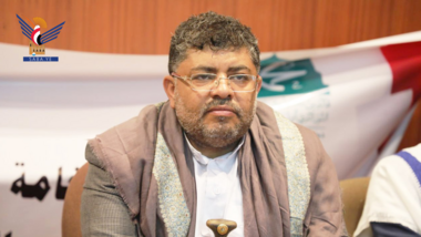محمد علي الحوثي يهنئ قائد الثورة والرئيس المشاط بالعام الجديد