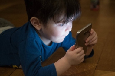 WHO warns of loneliness linked to smartphone Use