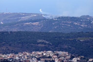 حزب الله يهاجم مواقع وقوات مشاة للعدو الصهيوني من جنوب لبنان