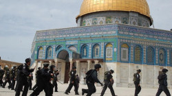 إصابة 10 فلسطينيين في اعتداء قوات الاحتلال عليهم بالمسجد الأقصى