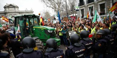 ​آلاف المزارعين يتظاهرون في إسبانيا احتجاجاً على سياسات الاتحاد الأوروبي الزراعية