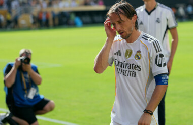 النجم الكرواتي مودريتش يعلن رسميا رحيله عن نادي ريال مدريد 
