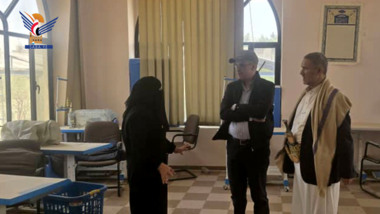 وزيرا الشباب والاقتصاد يتفقدان أنشطة مكتبة ونادي بلقيس للمرأة والطفل