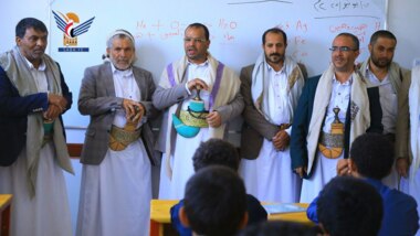 صعدة .. تفقد سير التعليم بمدرسة الحسن الخاصة بأبناء الشهداء