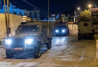 Zionist enemy army continues to search for Qalqilya operation perpetrators
