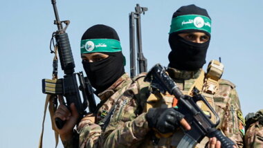 كتائب القسام تدك موقع قيادة وسيطرة للعدو الصهيوني جنوب خانيونس