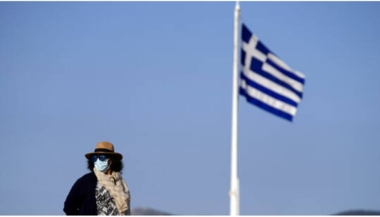 اليونان تتهم تركيا بأنها تنتهك سيادتها