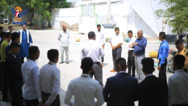 Kundgebung an der Hodeidah-Universität verurteilt die Verbrechen des zionistischen Gebildes und unterstützt die Hilfsmaßnahmen für Gaza.
