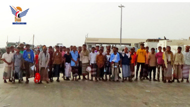 عودة 55 صياداً إلى الحديدة بعد أيام من اختطافهم وسجنهم في ارتيريا