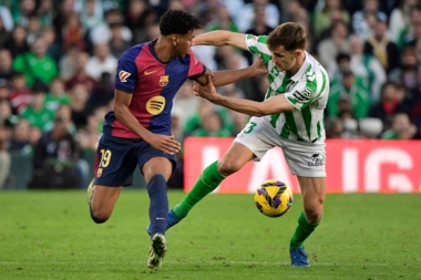 الدوري الإسباني: برشلونة يتعادل مع ريال بيتس 2-2