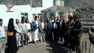 Remise d'un projet de salle de conférence à l'hôpital de maternité et d'enfance d'Ibb à l'agence d'exécution