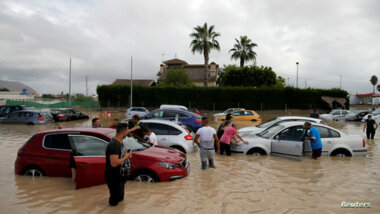 España: Siete personas desaparecidas por inundaciones en el sur y este del país