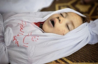 استشهاد طفل فلسطيني بغارة 