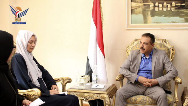 وزير الخارجية يلتقي القائم بأعمال رئيس بعثة الأمم المتحدة لدعم اتفاق الحديدة 