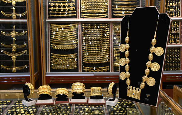 El precio del oro se estabiliza tras la disminución de las tensiones comerciales