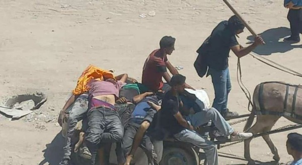 استشهاد 25 فلسطينياً بنيران العدو الصهيوني أثناء انتظارهم المساعدات جنوب وشمال غزة