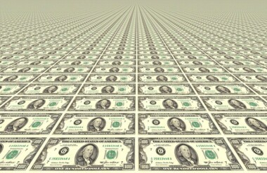 U.S. economy contracts in Q1 amid rising imports
