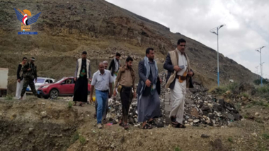  Inspection des travaux d'urgence pour drainer les eaux de crue de la rue Al-Khamseen à Sana'a