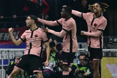 Bradley Barcola leads Paris Saint-Germain’s attack against Strasbourg 