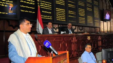 El Consejo del Parlamento felicita el anuncio del líder de la revolución de pasar a la quinta etapa de escalada