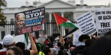 مظاهرات أمام البيت الأبيض احتجاجاً على العدوان الصهيوني على غزة واجتياح رفح