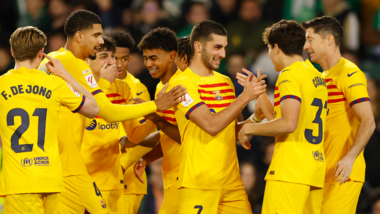 الدوري الإسباني: برشلونة ينتزع ثلاث نقاط ثمينة بالفوز على ريال بتيس 4-2