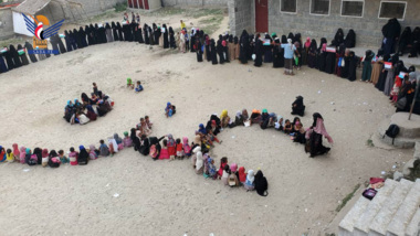 وقفات طلابية في حجة تنديداً بجرائم الكيان الصهيوني في غزة 