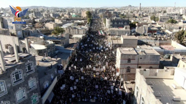 مسيرات حاشدة في 21 ساحة بذمار تأكيدًا على الثبات مع غزة