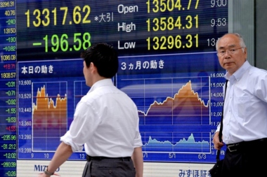 انخفاض مؤشرات الأسهم اليابانية في جلسة التعاملات الصباحية ببورصة طوكيو