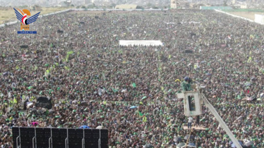 حشود غير مسبوقة بساحتي الرسول الأعظم في عمران وحوث بذكرى المولد النبوي 