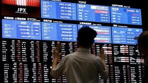Las acciones japonesas caen tras los débiles datos estadounidenses y el aumento del yen