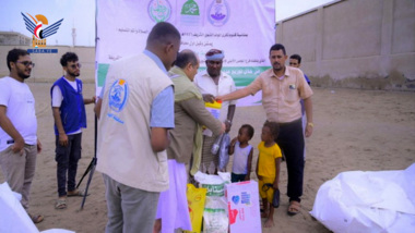 Bereitstellung von Soforthilfe für 387 von Überschwemmungen betroffene Familien in Hodeidah