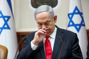 استقالات ثلاثة من الوزراء الصهاينة تنُذر بتفكك حكومة نتنياهو