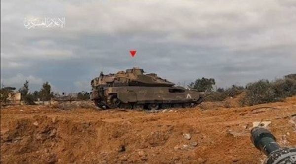 Qassam Brigades Targets Israeli Tank in Central Gaza Strip