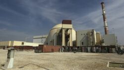 التلفزيون الإيراني: إسطنبول تستضيف الجمعة المقبلة اجتماعا بين طهران والترويكا الأوروبية