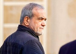 الرئيس الايراني يشارك في التجمع الشعبي المندد بالعدوان الأمريكي بطهران