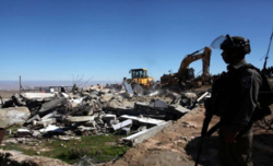 العدو الإسرائيلي يمهل 22 عائلة جنوب القدس لإخلاء منازلها للسيطرة على أراضيها