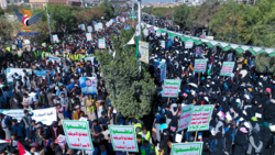 وقفة لمنتسبي كليات جامعة صنعاء تضامناً مع فلسطين وتنديداً بجرائم الاحتلال