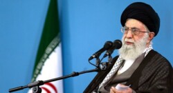 آقای خامنه ای: کشورهای اسلامی نباید آرمان فلسطین را فراموش کنند و باید با جنایات رژیم صهیونیستی و حامیان آن مقابله کنند